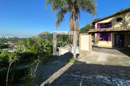 Casa para alugar com 180m², 2 quartos e 3 vagasEntrada da casa