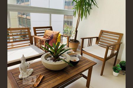 Apartamento para alugar com 55m², 1 quarto e 1 vagaVaranda