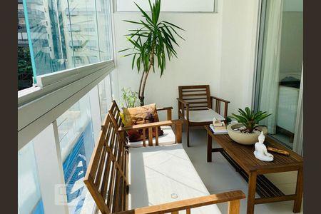 Apartamento para alugar com 55m², 1 quarto e 1 vagaVaranda