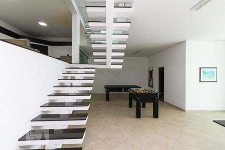 Escada de casa à venda com 3 quartos, 620m² em Penha de França, São Paulo