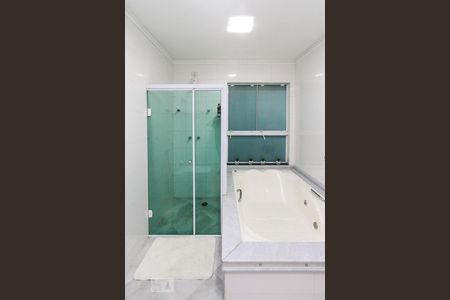 Casa à venda com 620m², 3 quartos e 5 vagasBanheiro de Suíte 03