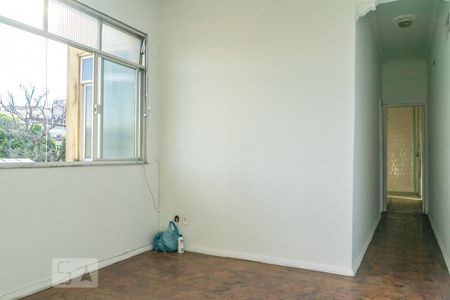 Sala de apartamento para alugar com 2 quartos, 68m² em Olaria, Rio de Janeiro