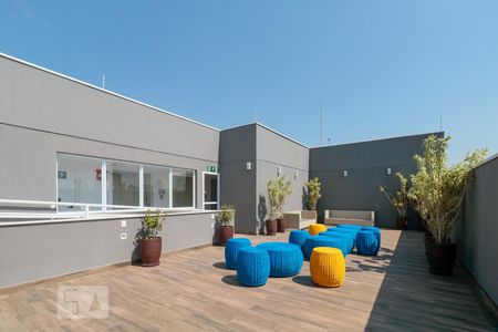 Studio para alugar com 24m², 1 quarto e 1 vaga Studio para alugar com 24m², 1 quarto e 1 vagaÁrea comum - Piscina