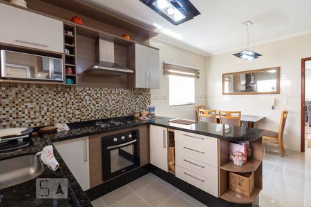 Casa à venda com 160m², 3 quartos e 4 vagas Casa à venda com 160m², 3 quartos e 4 vagasCozinha