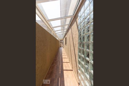 Casa à venda com 160m², 3 quartos e 4 vagas Casa à venda com 160m², 3 quartos e 4 vagasEntrada