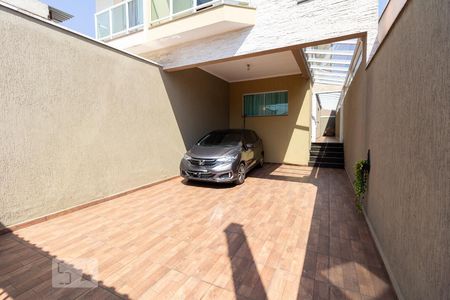 Casa à venda com 160m², 3 quartos e 4 vagas Casa à venda com 160m², 3 quartos e 4 vagasGaragem