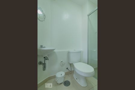 Apartamento à venda com 200m², 3 quartos e 3 vagasBanheiro de Serviço