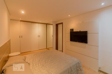 Apartamento à venda com 200m², 3 quartos e 3 vagasQuarto 03 com Suíte