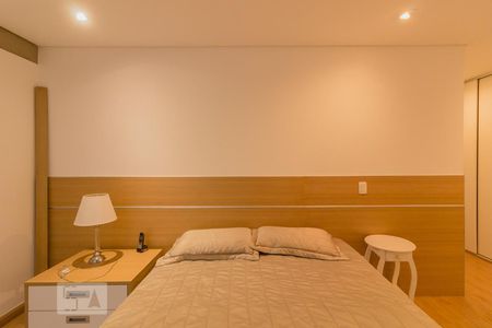 Apartamento à venda com 200m², 3 quartos e 3 vagasQuarto 03 com Suíte