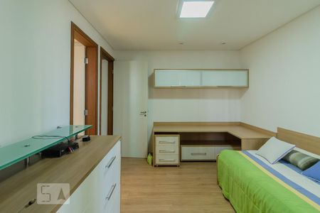 Apartamento à venda com 200m², 3 quartos e 3 vagasQuarto 01 com Suíte