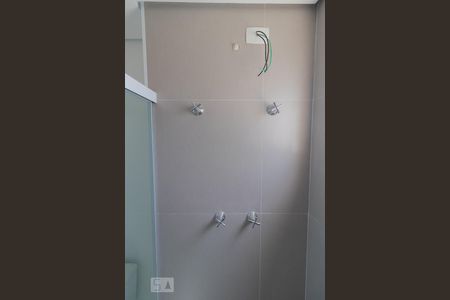 Banheiro de apartamento para alugar com 1 quarto, 47m² em Parada Inglesa, São Paulo