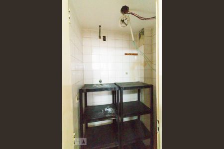 Apartamento à venda com 74m², 2 quartos e 1 vaga Apartamento à venda com 74m², 2 quartos e 1 vagaBanheiro de Serviço