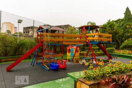 Apartamento à venda com 74m², 2 quartos e 1 vaga Apartamento à venda com 74m², 2 quartos e 1 vagaÁrea Comum - Playground