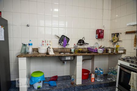 Apartamento à venda com 320m², 5 quartos e 2 vagas Apartamento à venda com 320m², 5 quartos e 2 vagasCozinha