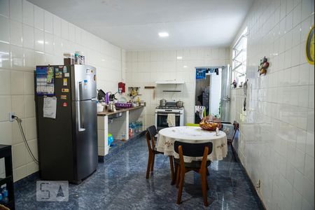 Apartamento à venda com 320m², 5 quartos e 2 vagas Apartamento à venda com 320m², 5 quartos e 2 vagasCozinha