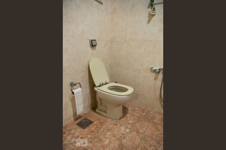 Apartamento à venda com 320m², 5 quartos e 2 vagas Apartamento à venda com 320m², 5 quartos e 2 vagasBanheiro da Suíte