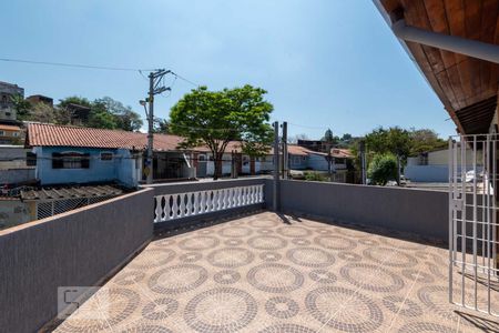 Casa à venda com 115m², 3 quartos e 2 vagas Casa à venda com 115m², 3 quartos e 2 vagasVaranda