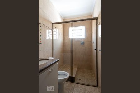 Casa à venda com 115m², 3 quartos e 2 vagas Casa à venda com 115m², 3 quartos e 2 vagasBanheiro