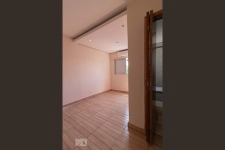 Casa à venda com 600m², 3 quartos e 2 vagasSuíte 2