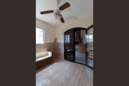 Casa à venda com 600m², 3 quartos e 2 vagasSala 2