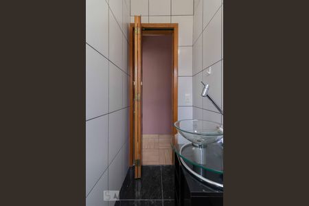 Casa à venda com 600m², 3 quartos e 2 vagasLavabo