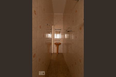 Casa para alugar com 200m², 2 quartos e 4 vagasBanheiro de Serviço