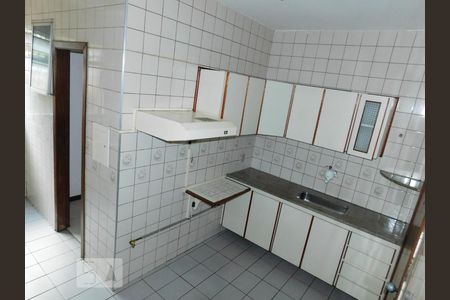 Apartamento à venda com 85m², 3 quartos e 2 vagasCozinha