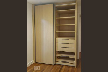 Armario do Quarto de apartamento para alugar com 3 quartos, 181m² em Paraíso, São Paulo