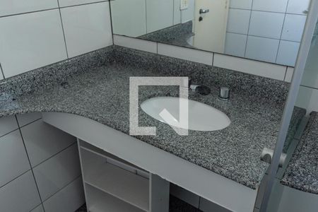 Apartamento para alugar com 212m², 3 quartos e 4 vagasBanheiro da Suíte
