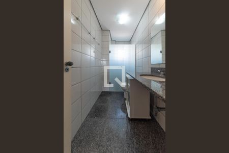 Apartamento para alugar com 212m², 3 quartos e 4 vagasBanheiro Social