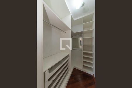 Apartamento para alugar com 212m², 3 quartos e 4 vagasSuite