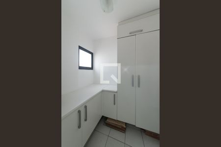 Apartamento para alugar com 212m², 3 quartos e 4 vagasÁrea de Serviço