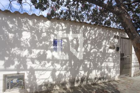 Casa para alugar com 100m², 3 quartos e 1 vagaFachada - Placa