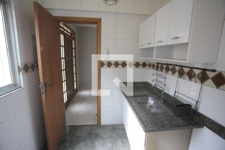 Casa para alugar com 100m², 3 quartos e 1 vagaCozinha