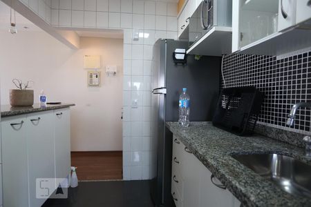 Apartamento para alugar com 70m², 2 quartos e 2 vagasCozinha