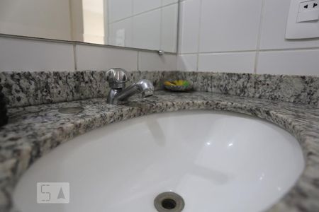 Apartamento para alugar com 70m², 2 quartos e 2 vagasBanheiro - Torneira