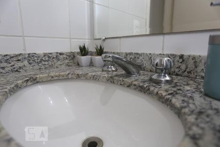Apartamento para alugar com 70m², 2 quartos e 2 vagasBanheiro da Suíte