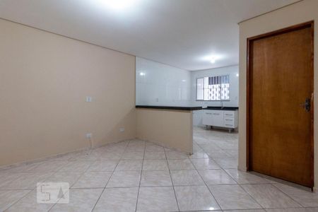 Sala de casa para alugar com 2 quartos, 45m² em Jardim das Camélias, São Paulo