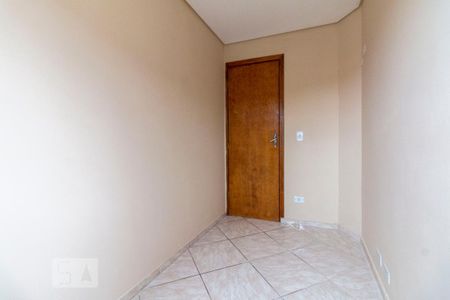 Quarto 2 de casa para alugar com 2 quartos, 45m² em Jardim das Camélias, São Paulo