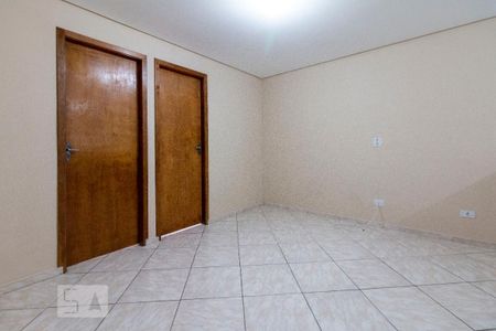 Sala de casa para alugar com 2 quartos, 45m² em Jardim das Camélias, São Paulo