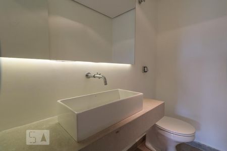Lavabo de apartamento para alugar com 3 quartos, 110m² em Sumaré, São Paulo