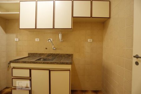 Cozinha de apartamento para alugar com 1 quarto, 64m² em Jardim Paulista, São Paulo
