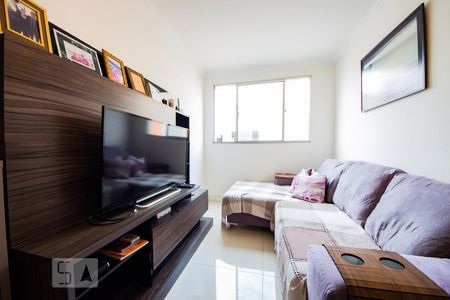 Sala  de apartamento para alugar com 2 quartos, 54m² em Jardim Itu Sabará, Porto Alegre