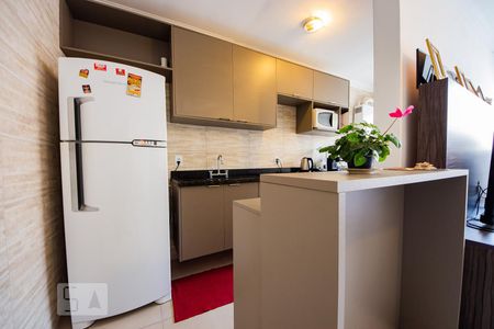 Cozinha  de apartamento para alugar com 2 quartos, 54m² em Jardim Itu Sabará, Porto Alegre