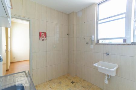 Apartamento à venda com 40m², 2 quartos e 1 vaga Apartamento à venda com 40m², 2 quartos e 1 vagaCozinha e Área de Serviço