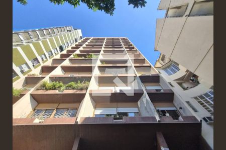 Apartamento à venda com 110m², 4 quartos e 2 vagasFachada