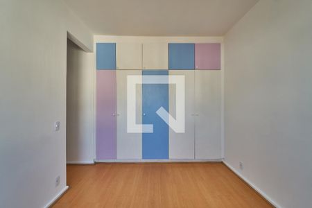 Apartamento à venda com 110m², 4 quartos e 2 vagasQuarto 4