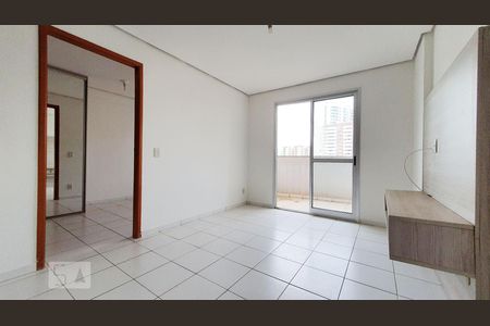 Sala de apartamento para alugar com 1 quarto, 42m² em Q 208, Brasília