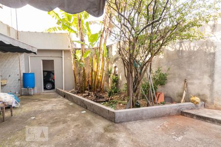 Casa à venda com 222m², 4 quartos e 7 vagasQuintal 