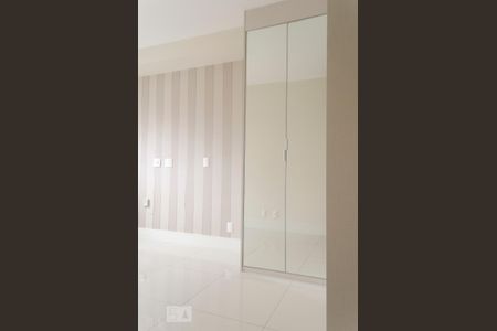 Apartamento para alugar com 90m², 2 quartos e 1 vaga Apartamento para alugar com 90m², 2 quartos e 1 vagaSuíte